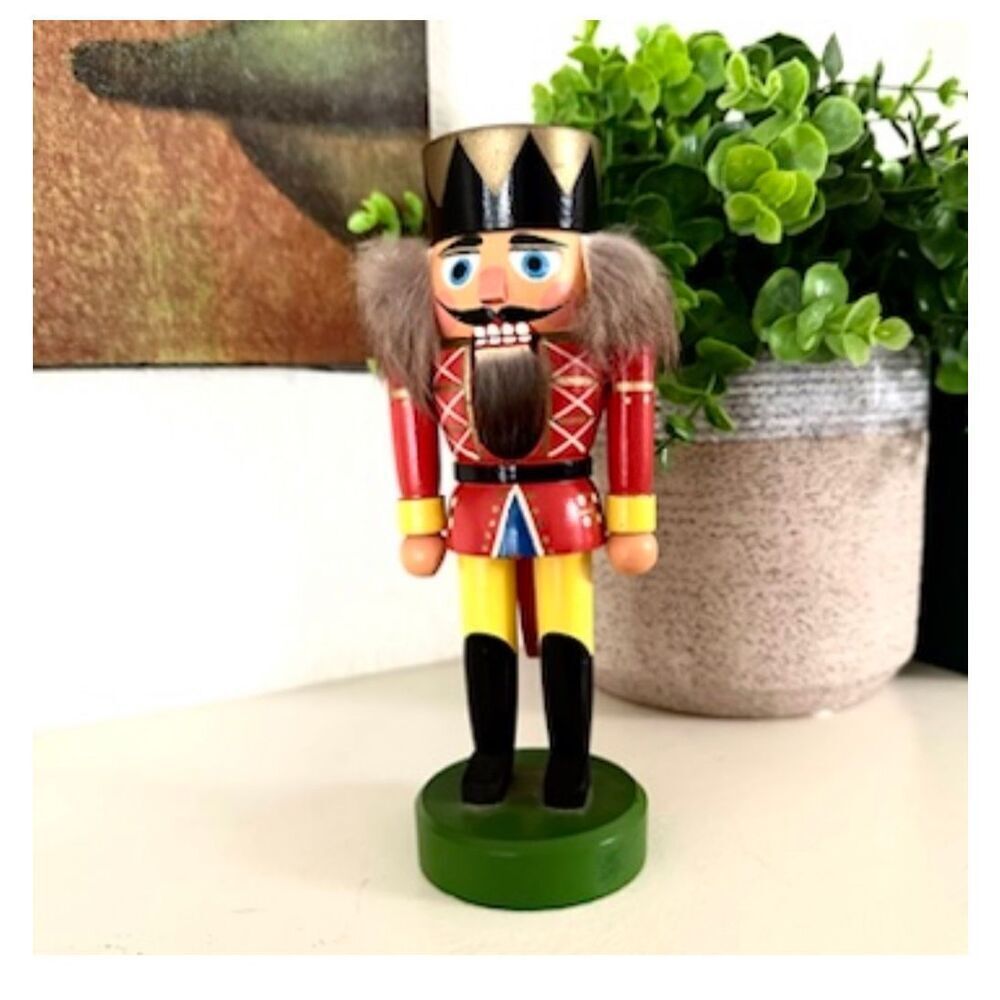 Vintage VEB Hodrewa Rosenthal German nutcracker